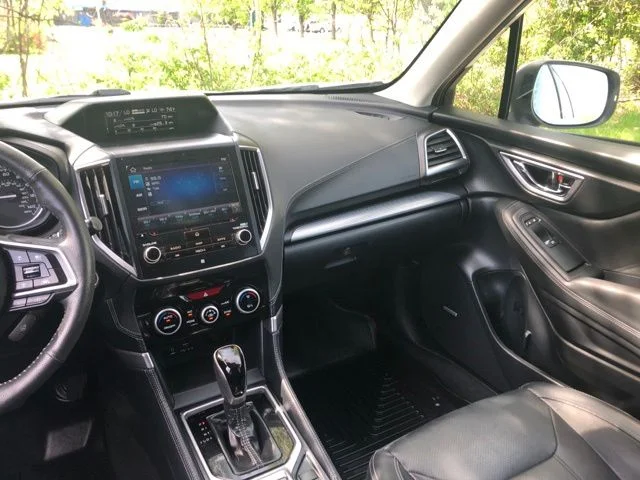 Used 2019 Crystal White Pearl Subaru Limited image 33