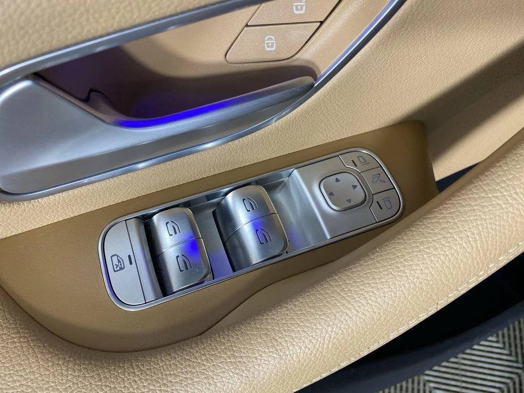 Used 2024 Twilight Blue Metallic Mercedes-Benz GLE 350 image 25