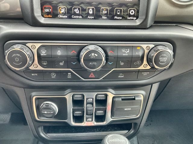 Used 2022 Silver Zynith Clearcoat Jeep Overland image 26