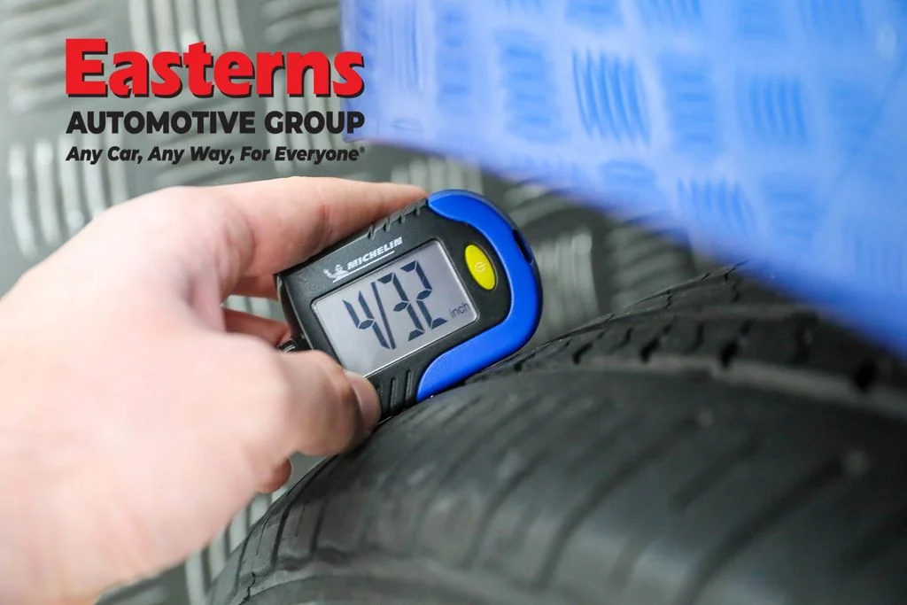 Used 2021 Blue Nissan SV image 27