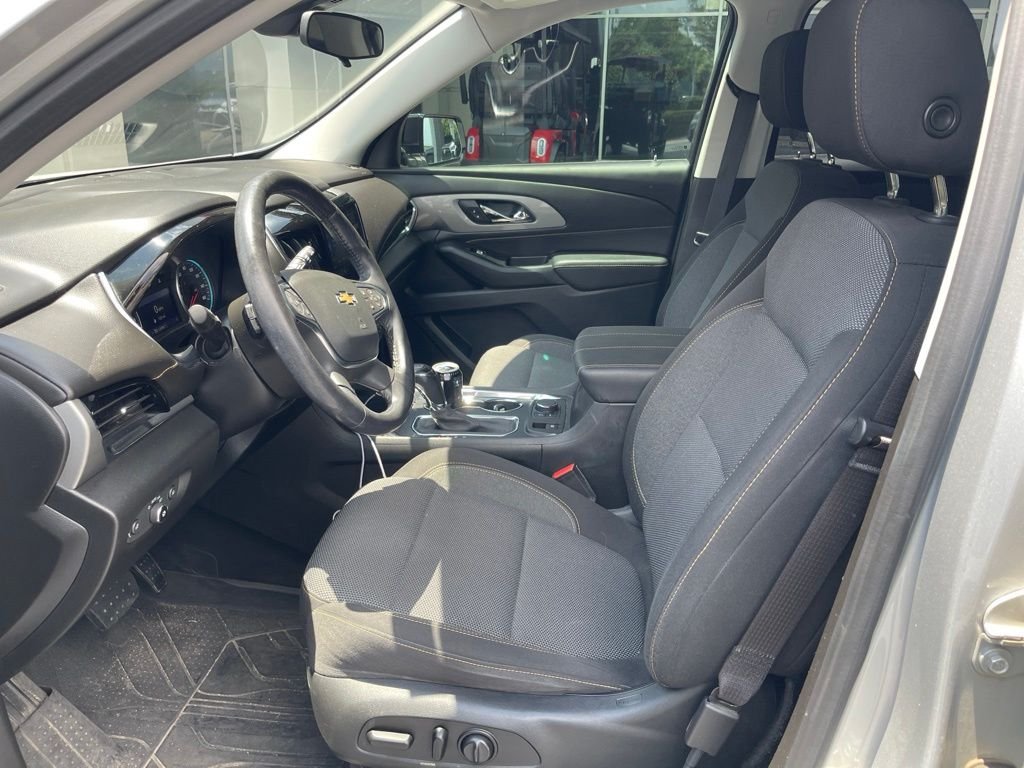 Used 2020 Silver Chevrolet LT image 4