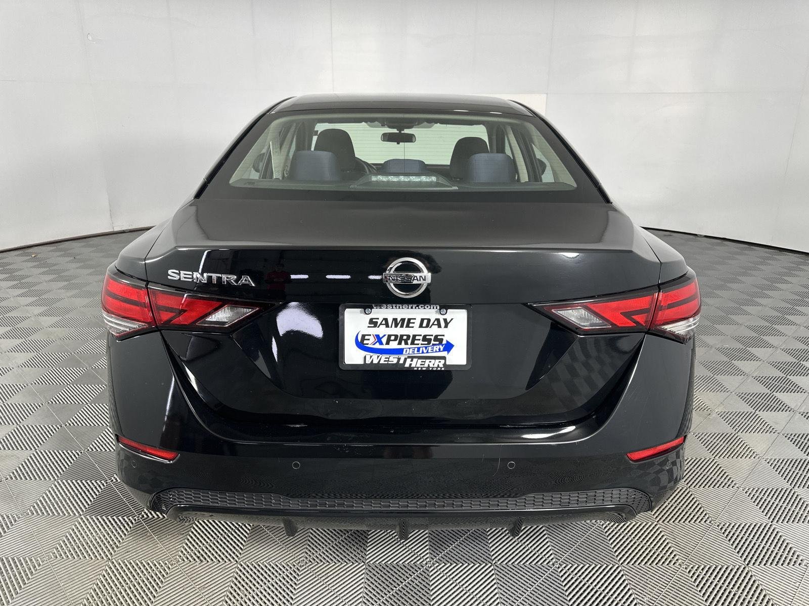 Used 2020 Super Black Nissan S image 6