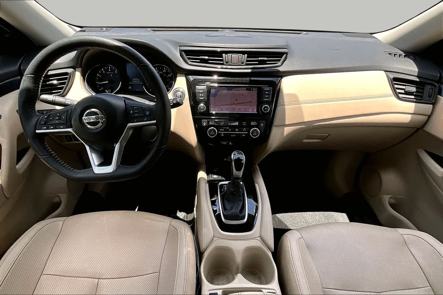 Used 2020 Pearl White Tricoat Nissan SL image 16