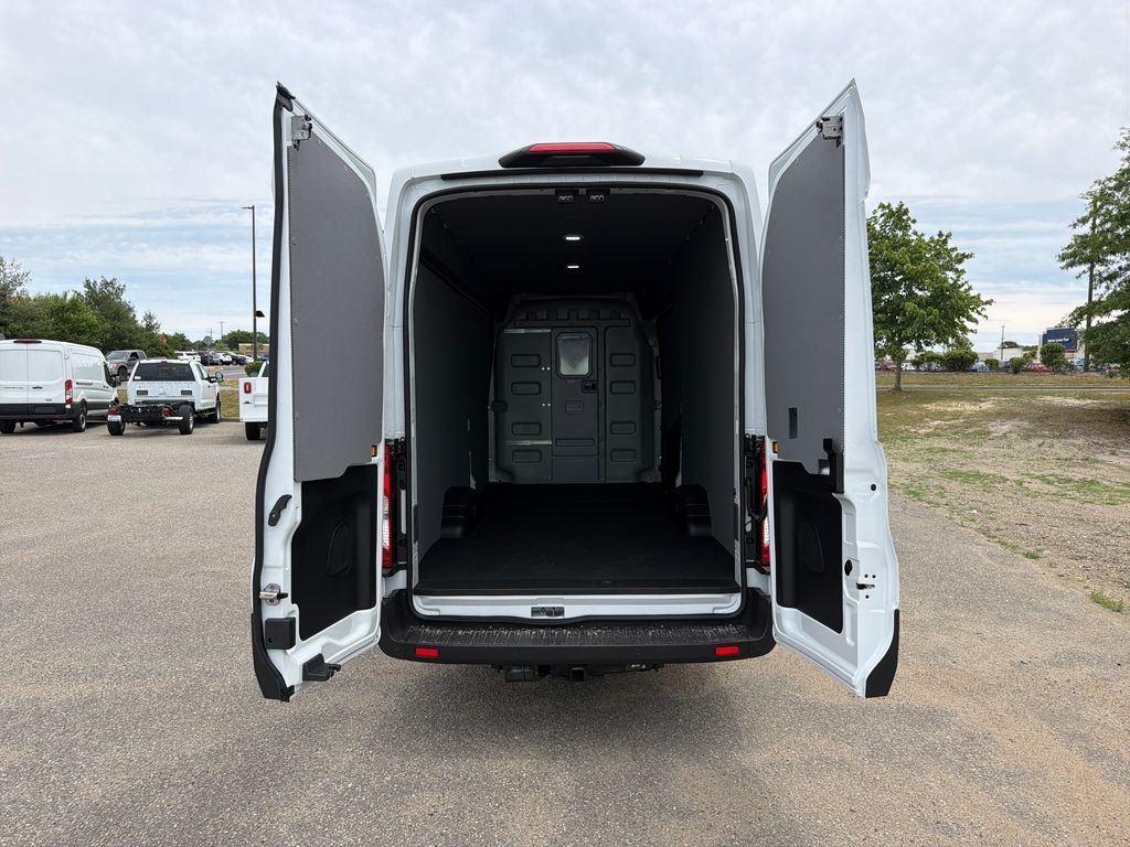New 2026 Oxford White Ford Cargo Van image 5