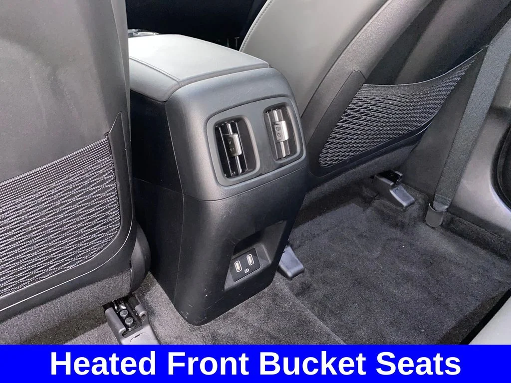 Used 2023 Silver Hyundai SEL Convenience image 14