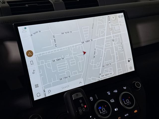 New 2026 Santorini Black Land Rover X-Dynamic SE image 16