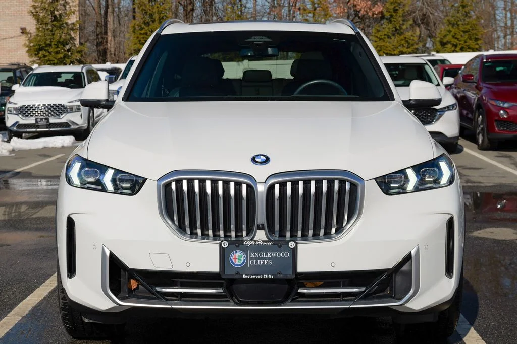 Used 2024 Alpine White BMW xDrive50e image 2