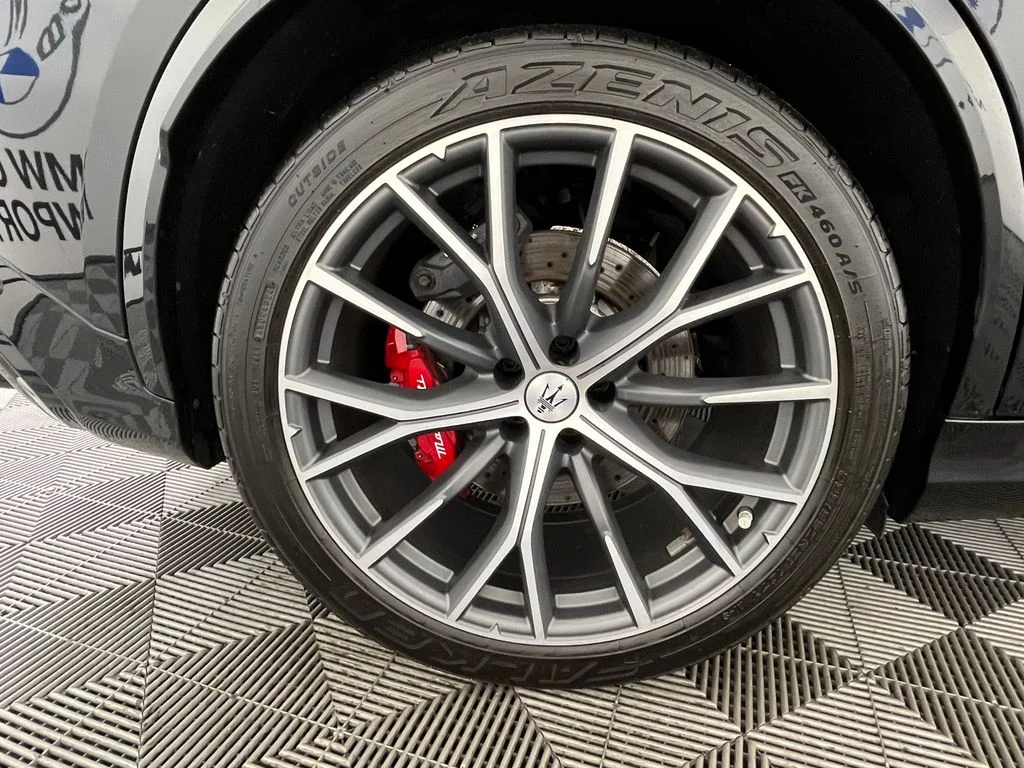 Used 2024 Black Maserati Trofeo image 17