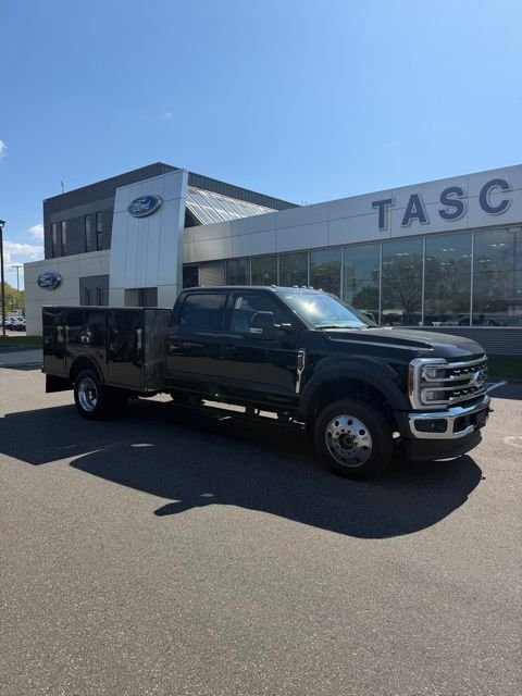 New 2026 Agate Black Metallic Ford F-450® LARIAT® image 2