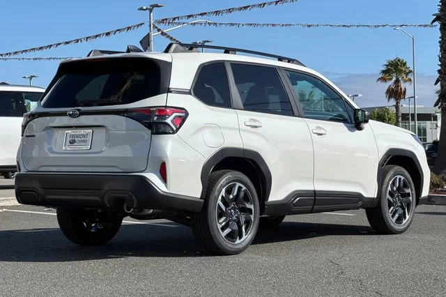 New 2026 CRYSTAL WHITE PEARL Subaru Limited image 4