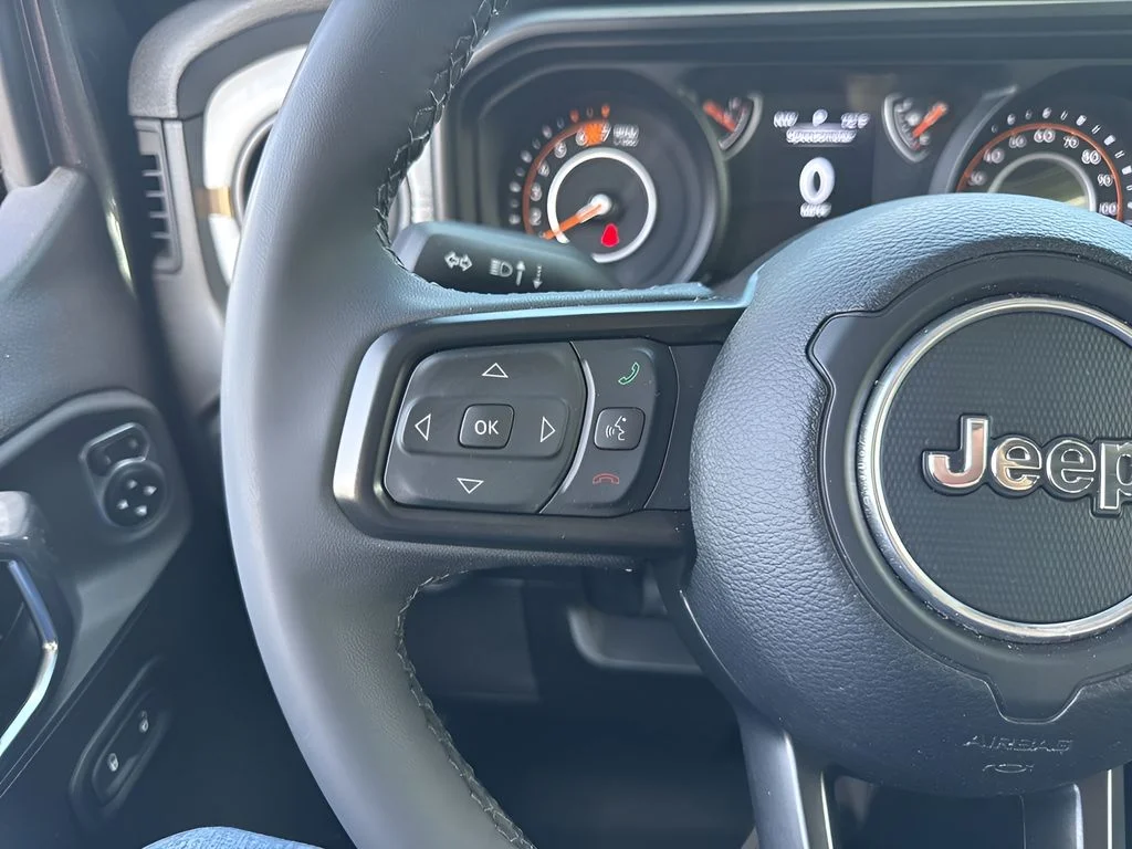 Used 2025 Gray Jeep Willys image 13