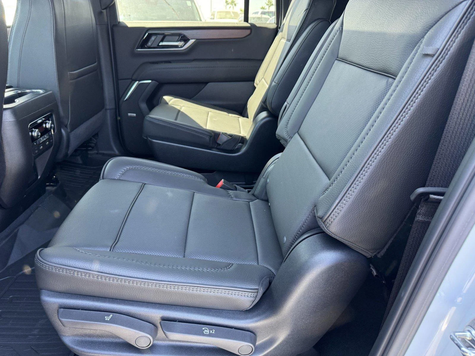 New 2026 Glacier White Tricoat GMC Denali image 10