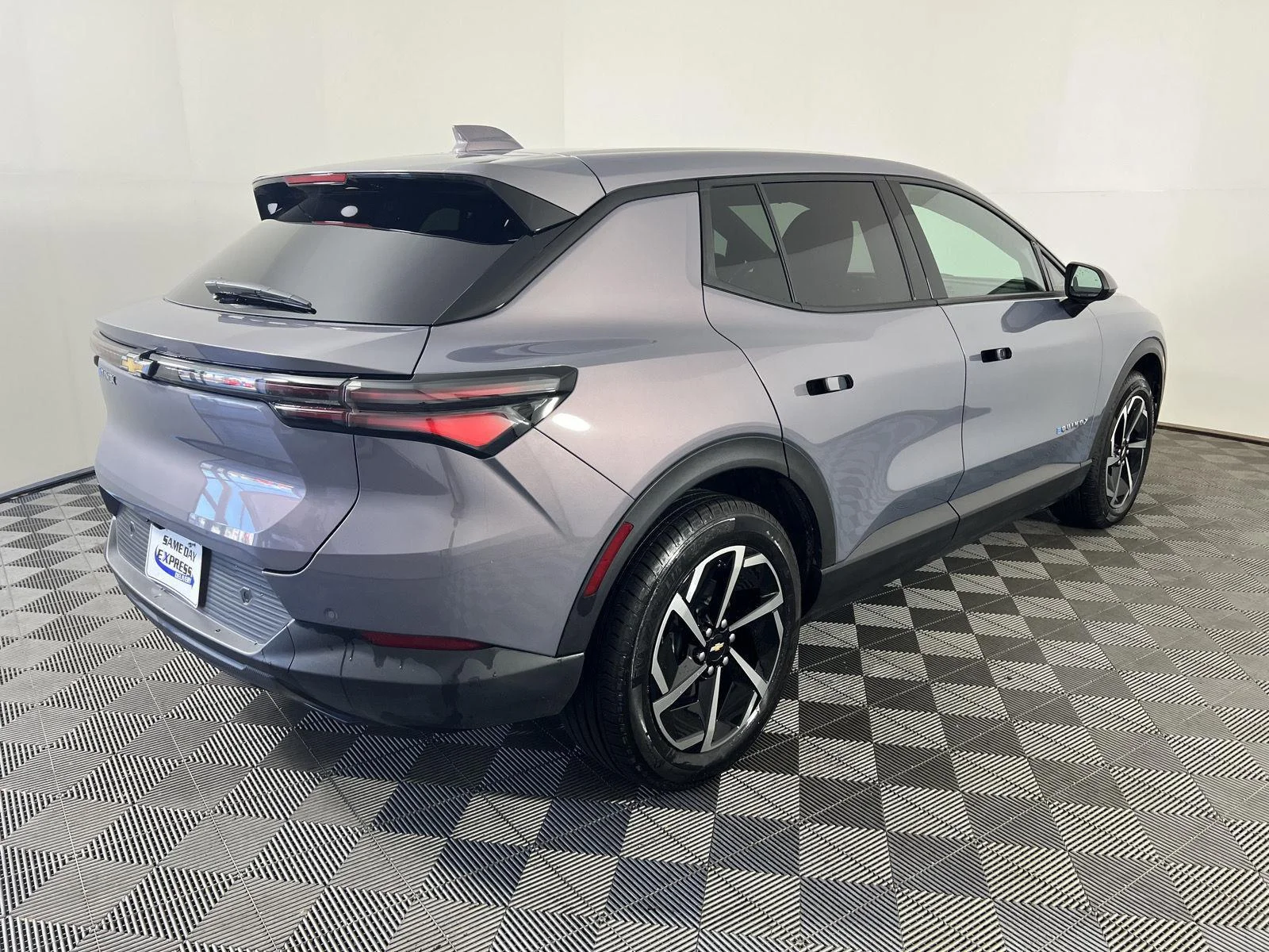 New 2026 Galaxy Gray Metallic Chevrolet LT image 23
