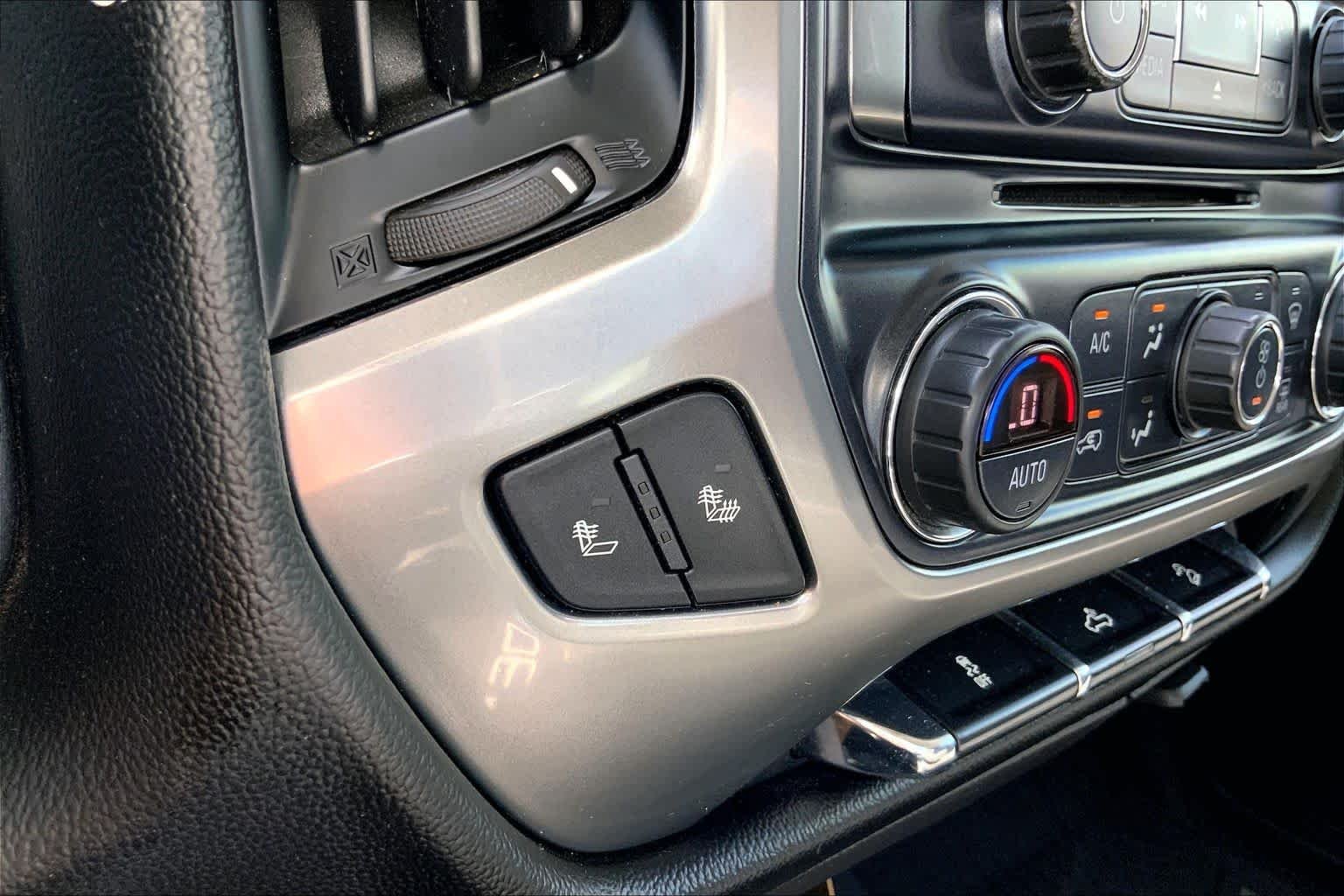 Used 2018 Silver Ice Metallic Chevrolet LT image 35