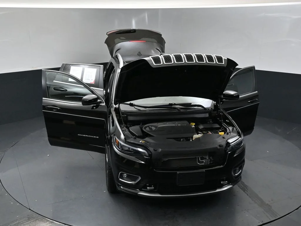 Used 2019 Black Jeep Overland image 43