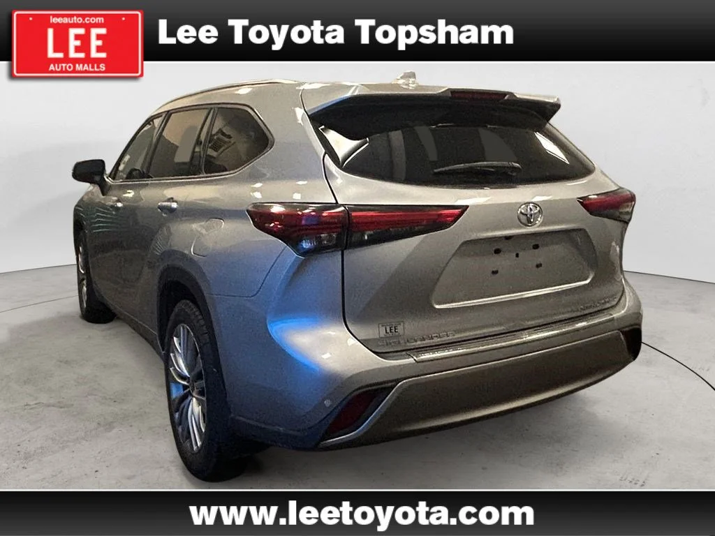 Used 2022 Celestial Silver Metallic Toyota Platinum image 3