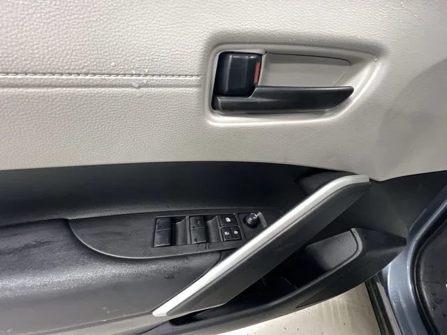 Used 2025  Toyota L image 23