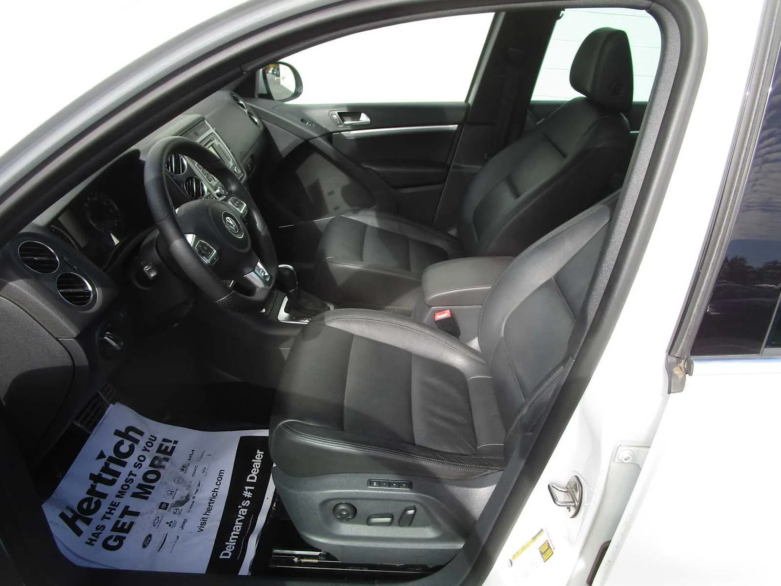 Used 2014 Pure White Volkswagen R-Line image 11