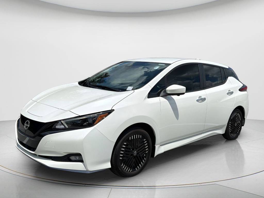 2023 Nissan Leaf SV Plus's photo
