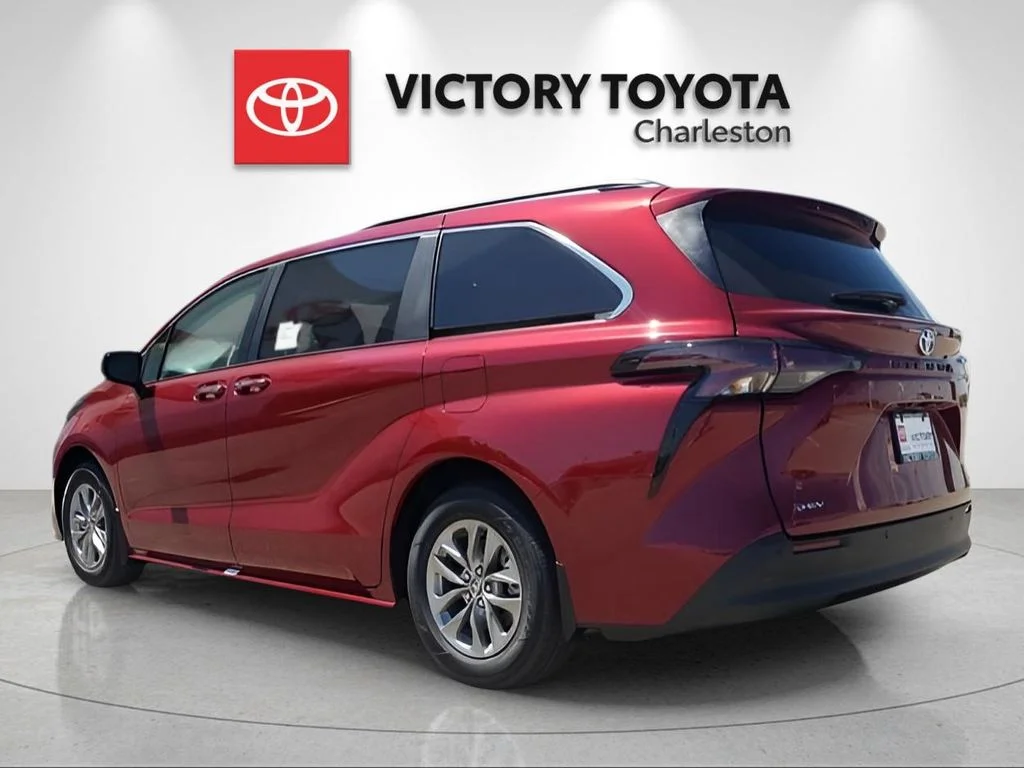 New 2026 Ruby Flare Pearl Toyota XLE image 8