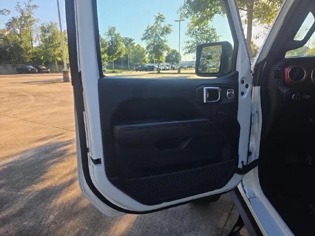 Used 2022 White Jeep Rubicon image 10