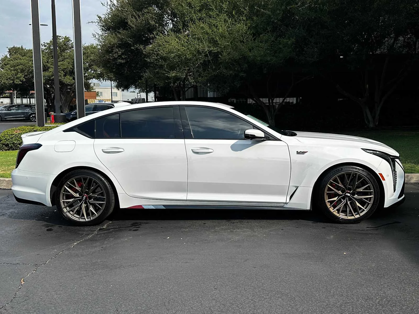 Certified Used 2025 Summit White Cadillac V-Series Blackwing image 6