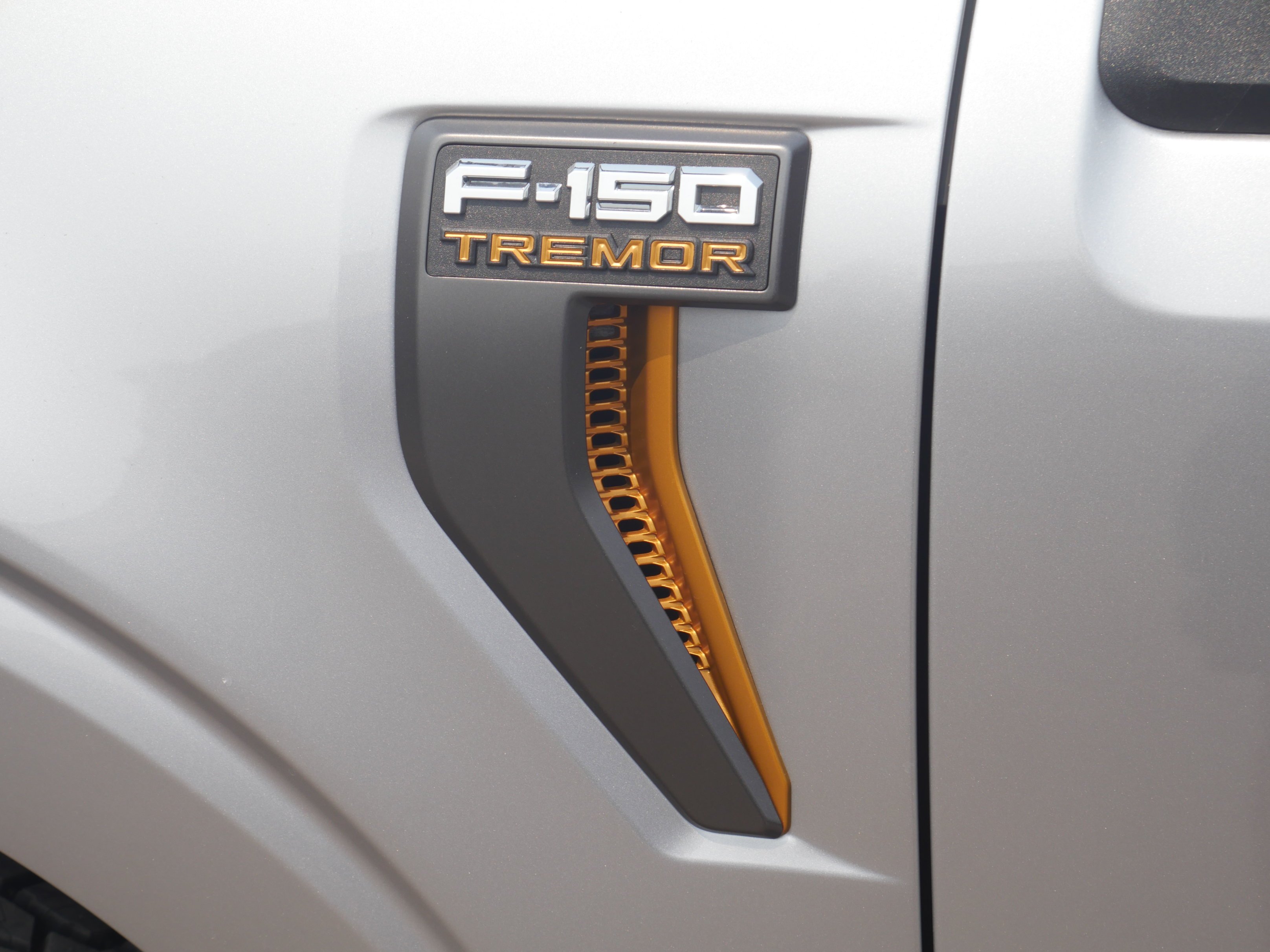 Certified Used 2023 Iconic Silver Metallic Ford Tremor image 18