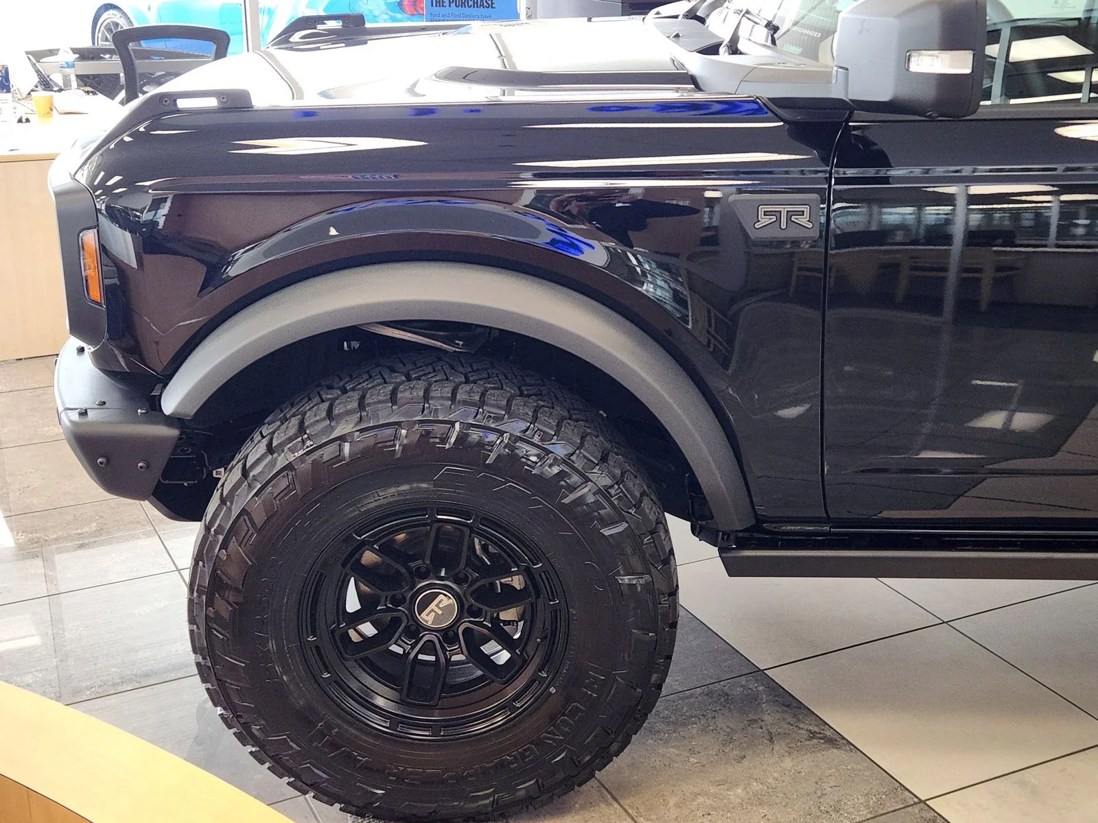New 2025 Shadow Black Ford Badlands® image 6