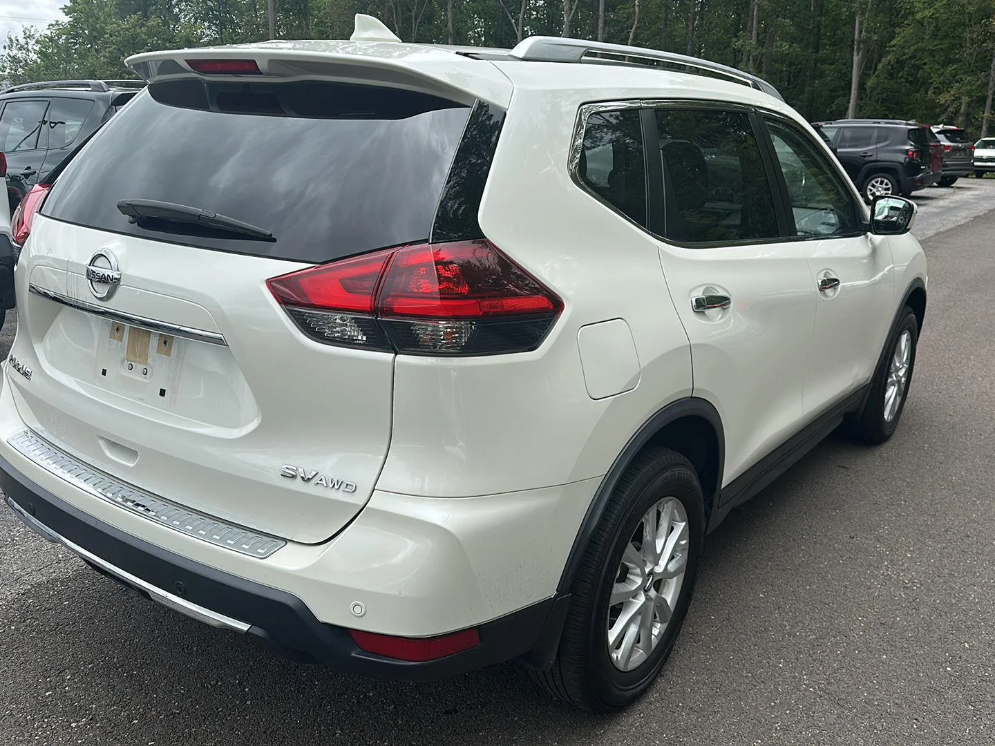 Used 2020 Pearl White Tricoat Nissan SV image 7