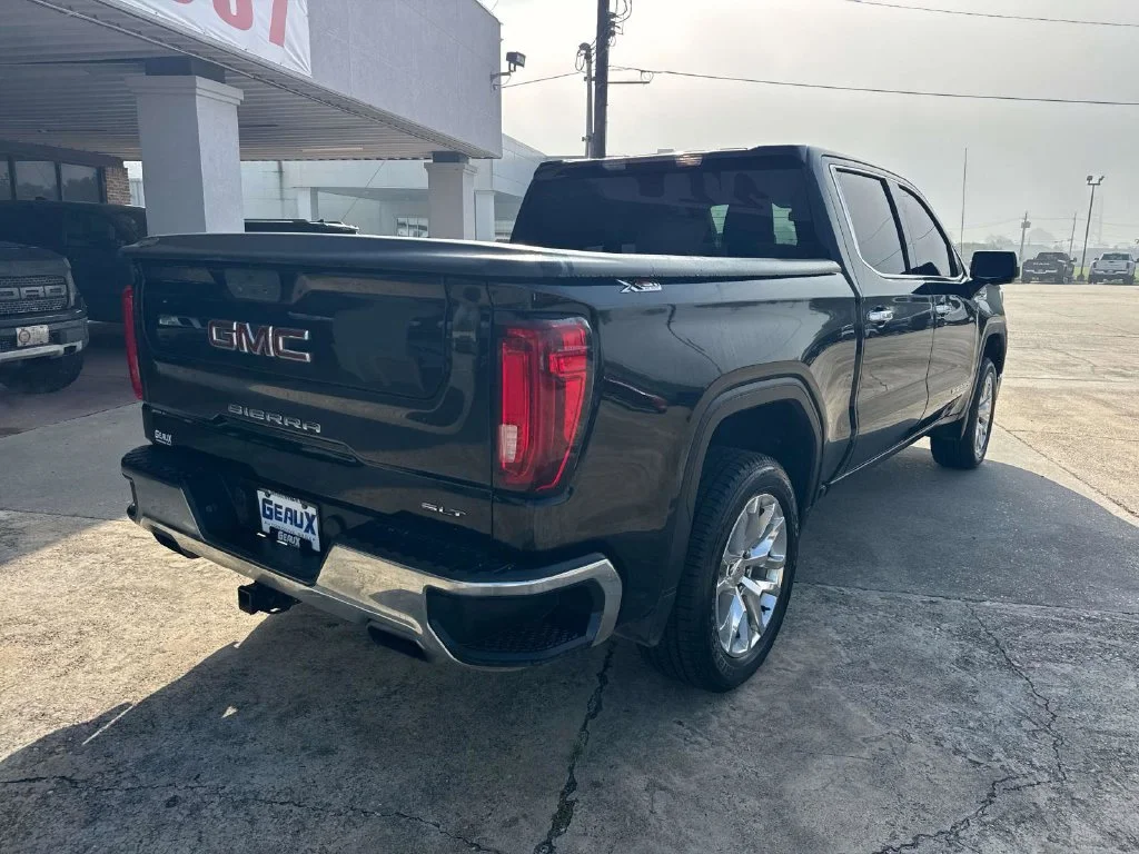 Used 2019 Black GMC SLT image 18