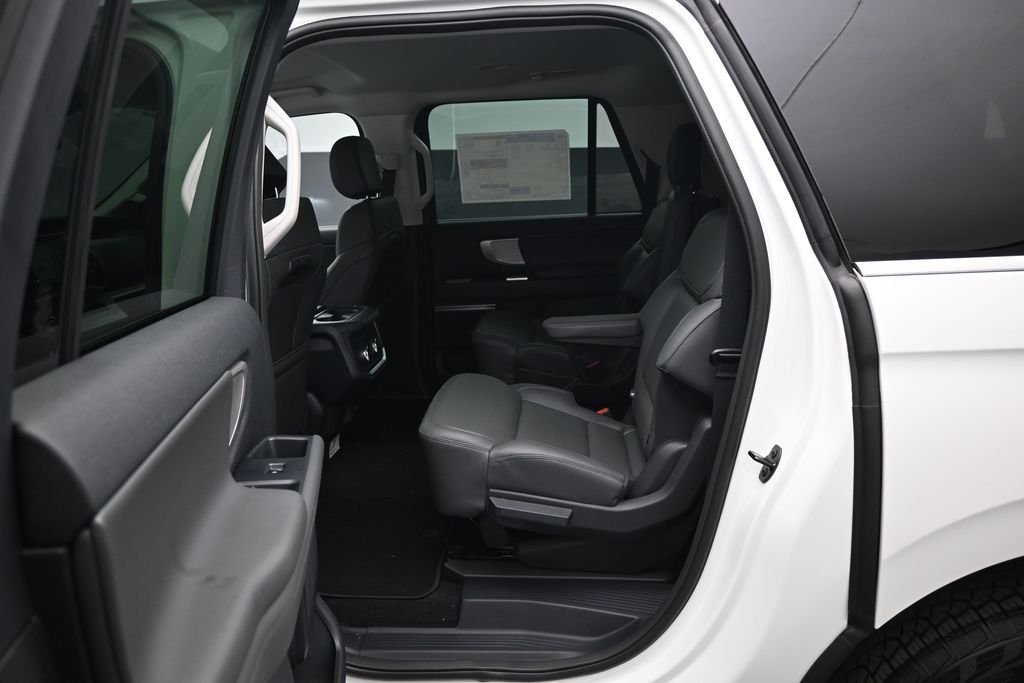 New 2027 Star White Metallic Tri-Coat Ford Active image 18