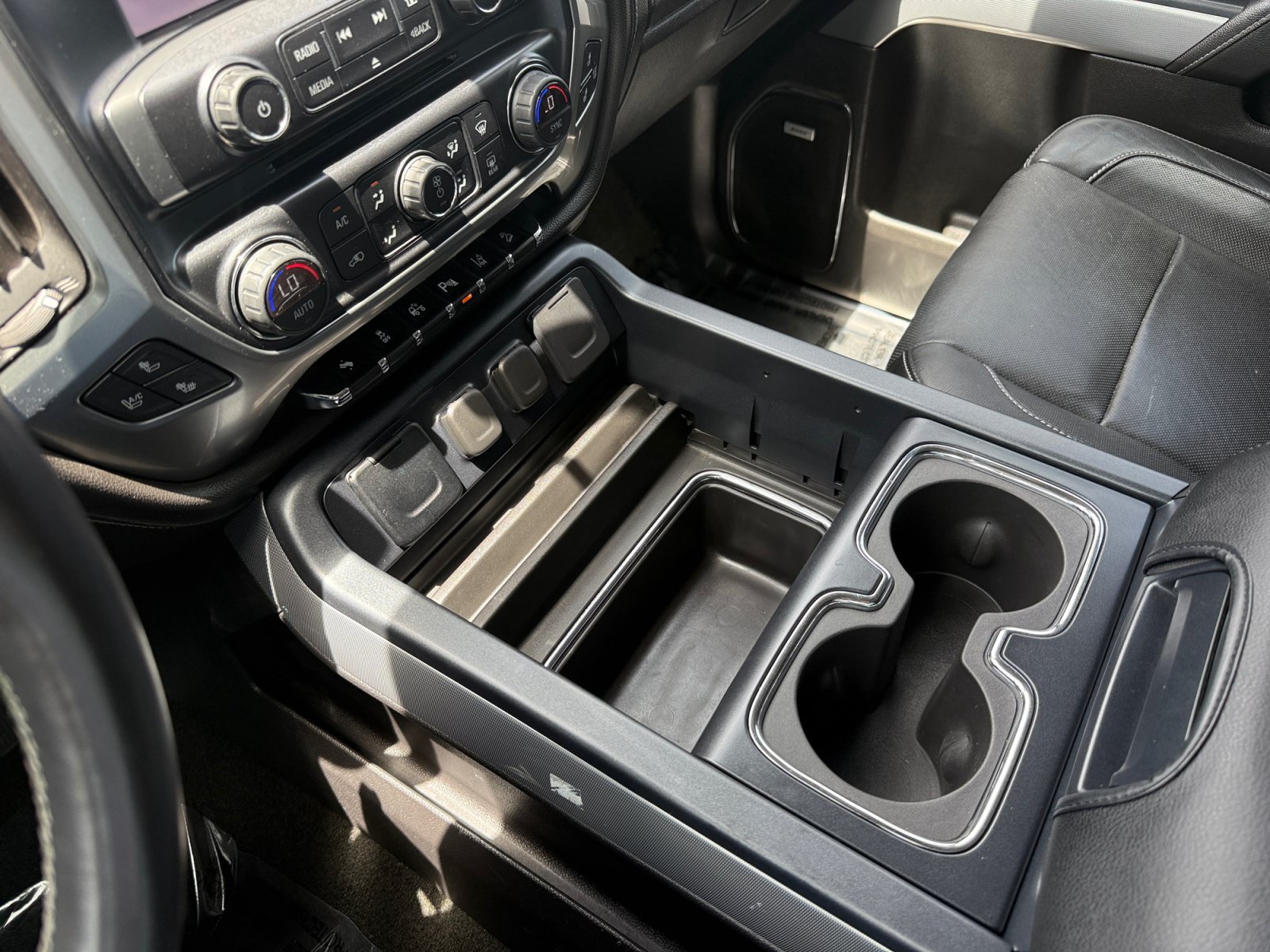 Used 2014 Black Chevrolet LTZ image 13