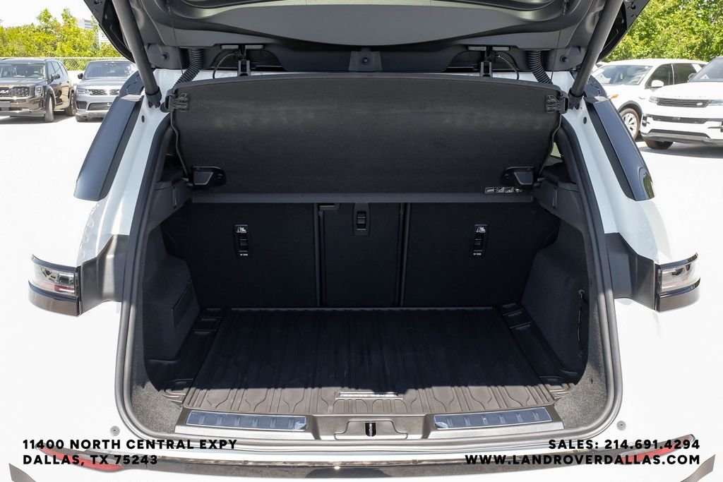 New 2026 Fuji White Land Rover S image 47