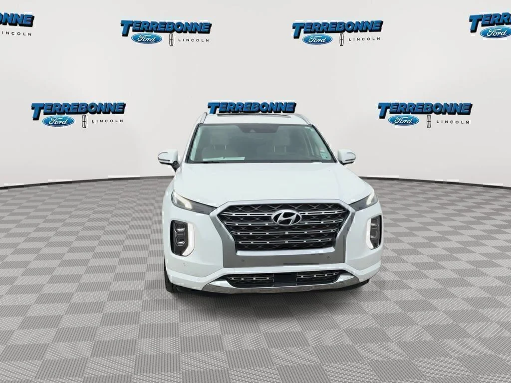 Used 2020 White Hyundai Limited image 3