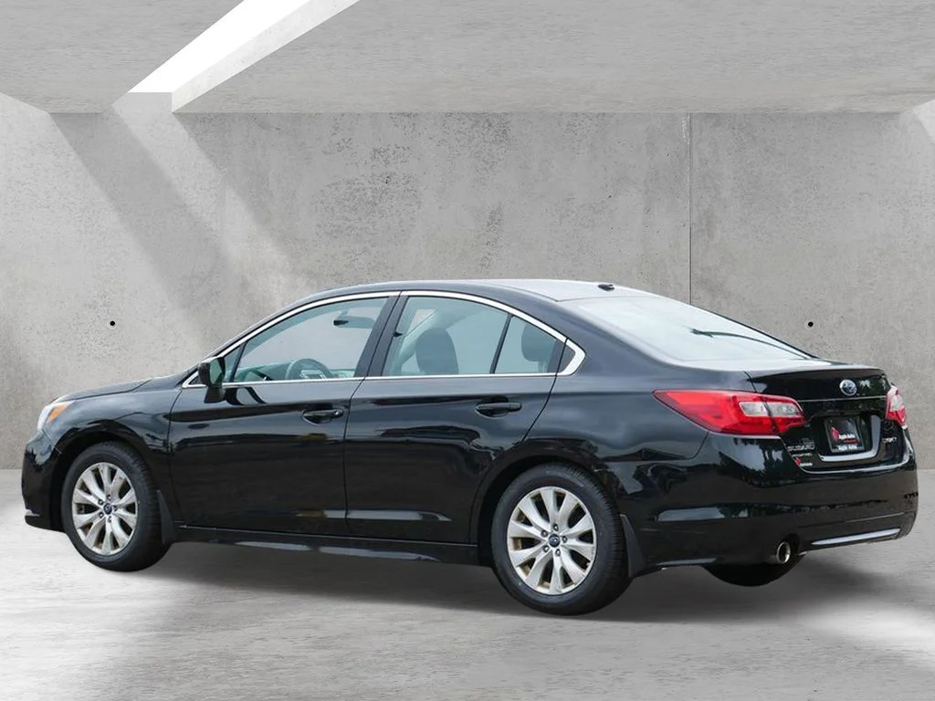 Used 2015 Black Subaru 2.5i image 4