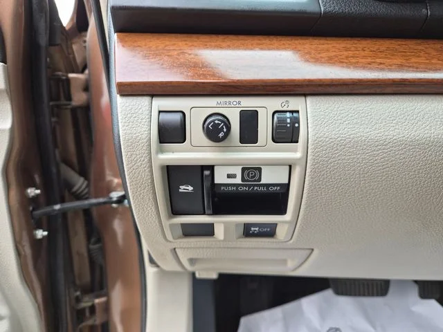 Used 2013 Tan Subaru 2.5i image 17