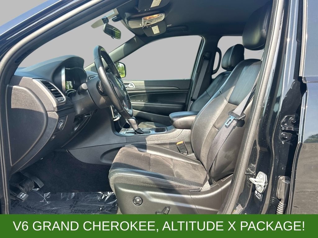Used 2021 Black Jeep Laredo X image 15