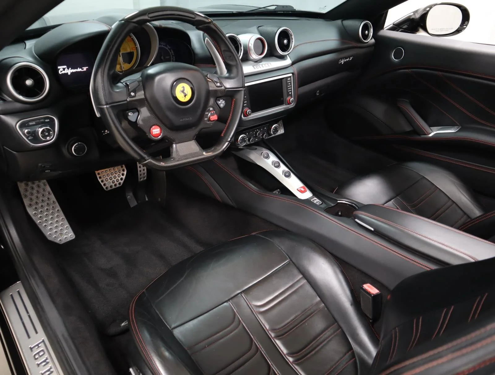 Used 2016 Nero Daytona Ferrari T image 16