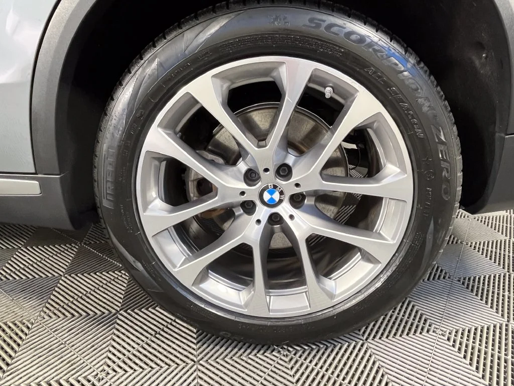 Certified Used 2024 Gray Metallic BMW xDrive40i image 14