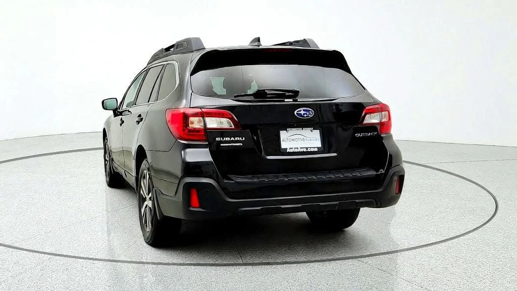 Used 2018 Crystal Black Silica Subaru 2.5i Limited w/ EyeSight, Nav & Steering Responsive Headlights image 6