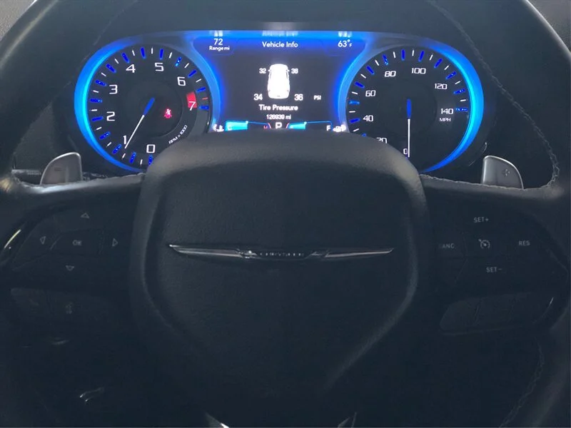 Used 2018 Maximum Steel Metallic Clearcoat Chrysler 300S image 28