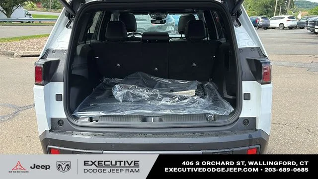 New 2026 Bright White Clear-Coat Exterior Paint Jeep Limited image 26