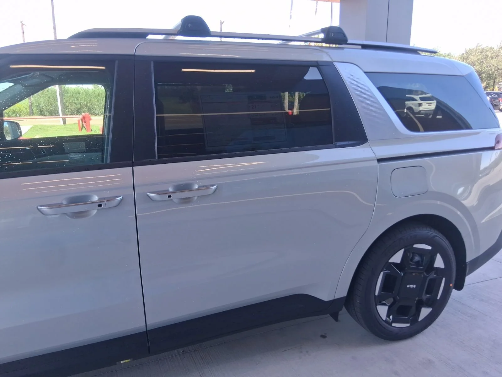 New 2026 White Kia EX image 19