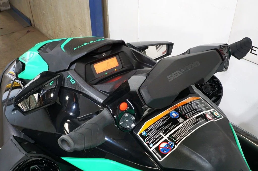 New 2026 Eclipse Black / Laguna Green Sea-Doo  image 7