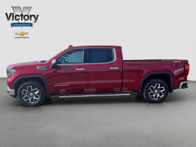 Used 2022 CAYENNE RED TINTCOAT GMC SLT image 4