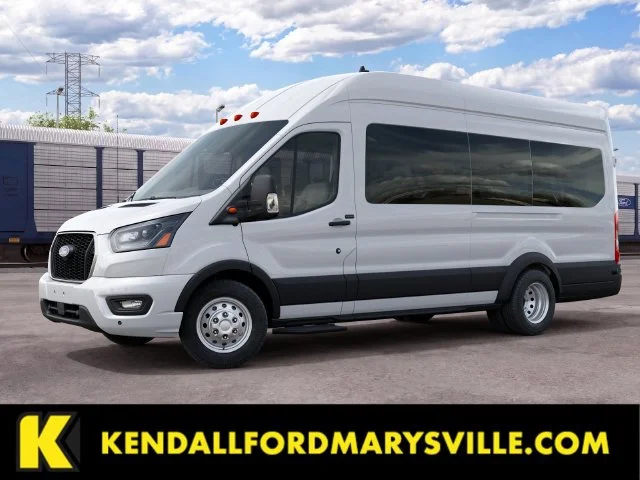 New 2027 Oxford White Ford XLT image 1