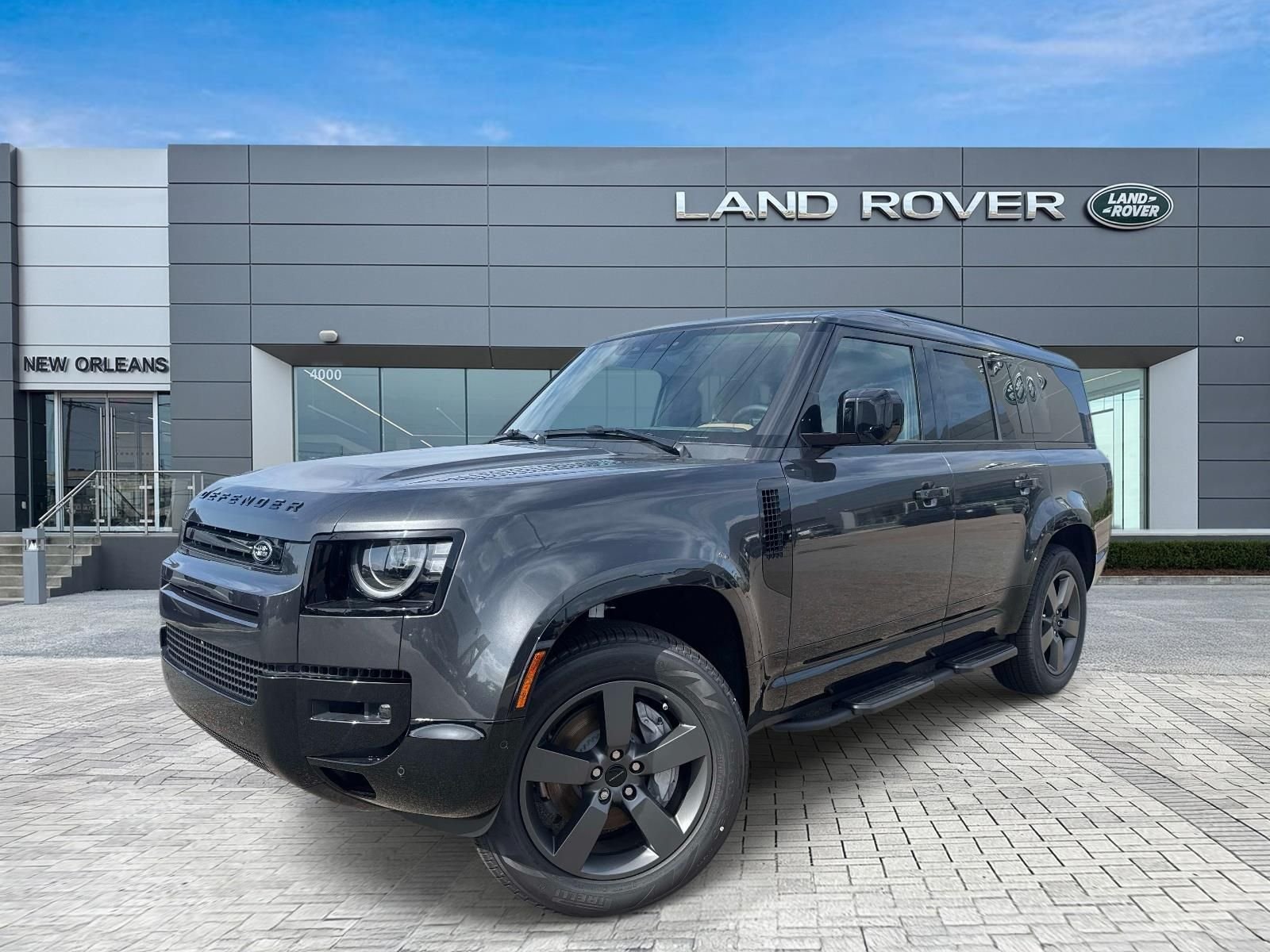 2026 Land Rover Defender 130 X-Dynamic SE