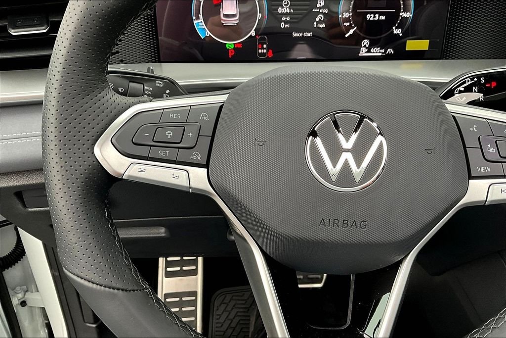 New 2026 White Volkswagen 2.0T SE R-Line Black image 9