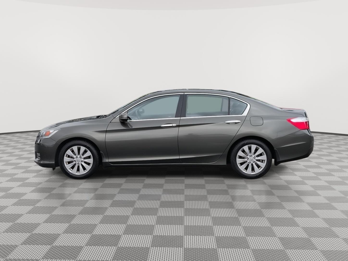 Used 2014  Honda EX image 19