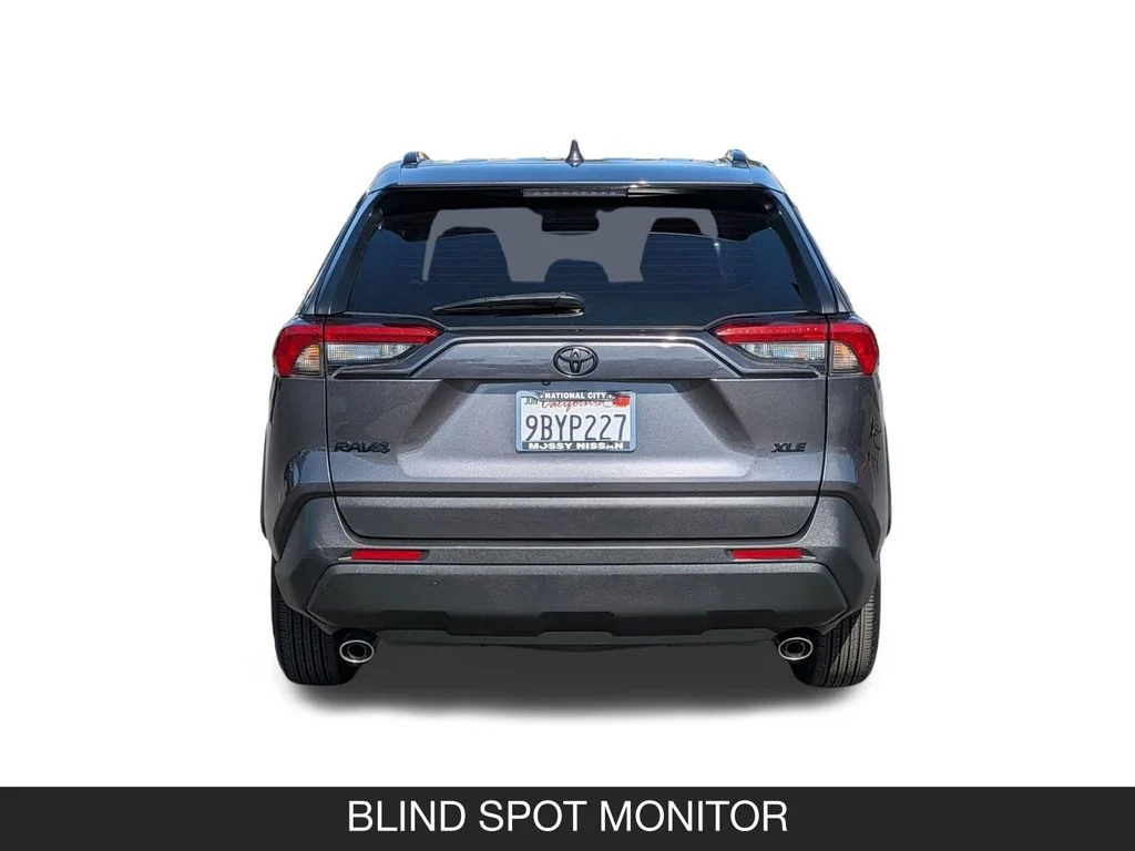 Used 2022 Gray Toyota XLE image 9